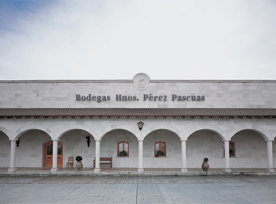 Bodega 2_1.jpg Fachada Bodega Hnos. Pérez Pascuas