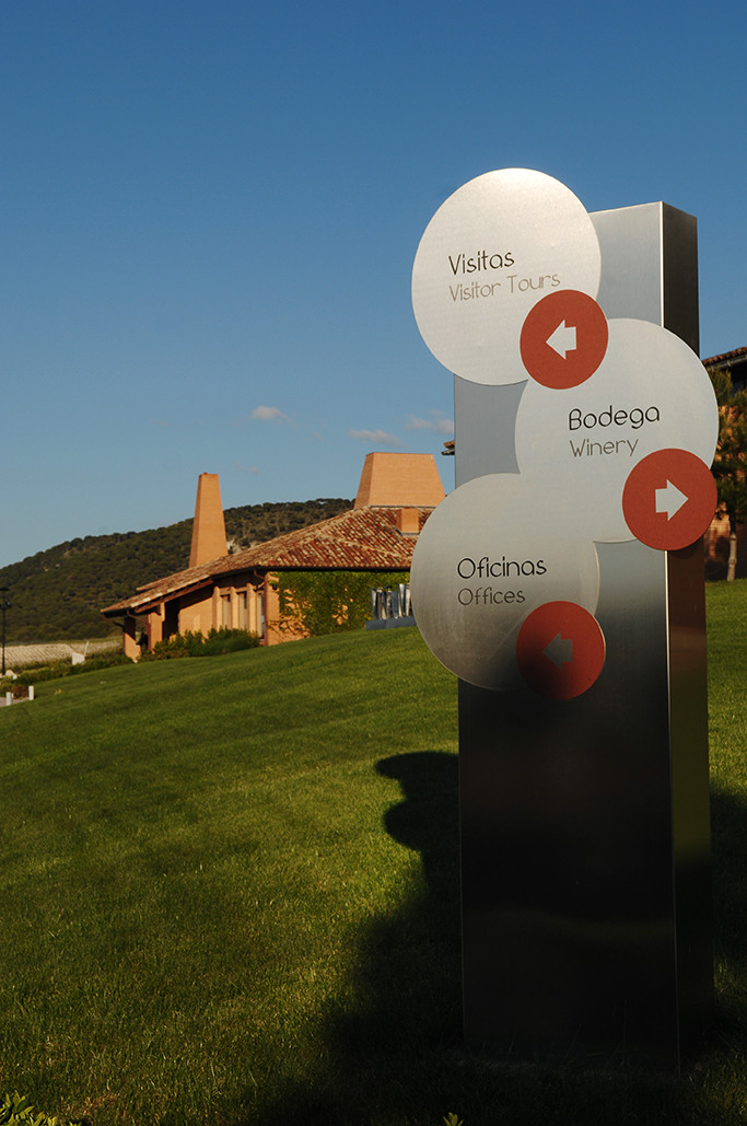 Detalle Bodegas Viña Mayor, Entrada Visitas Turísticas