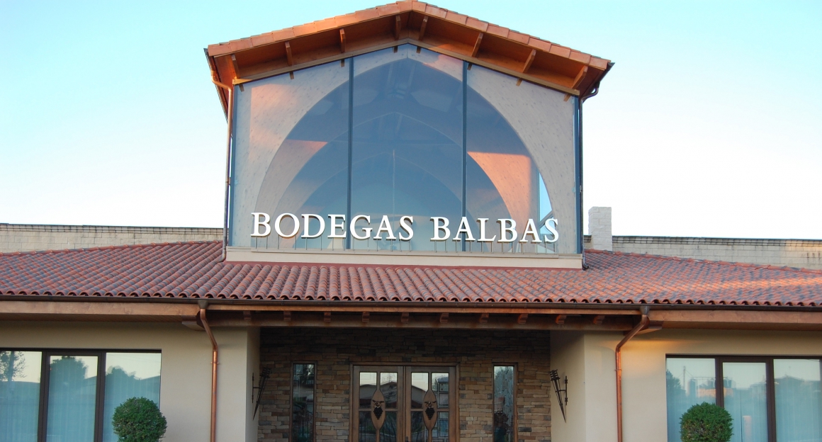 entrance_peq.jpg BODEGAS BALBÁS