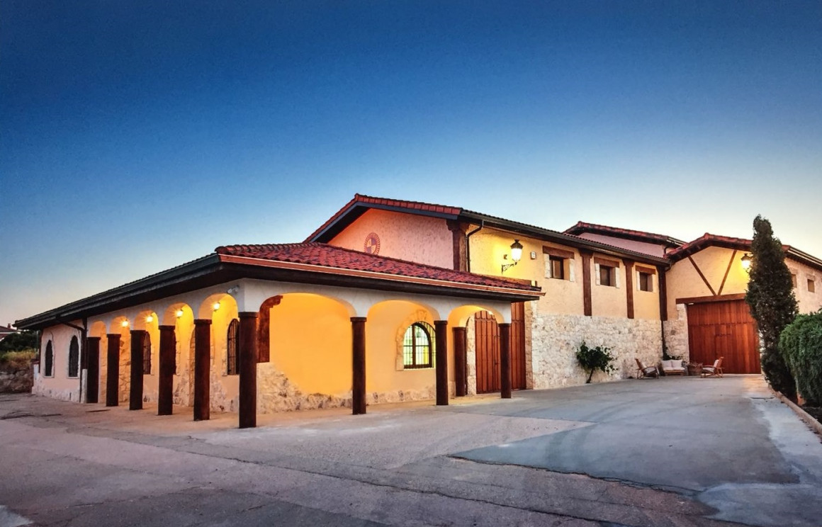 bodega1 (2).jpg Bodegas Casajús